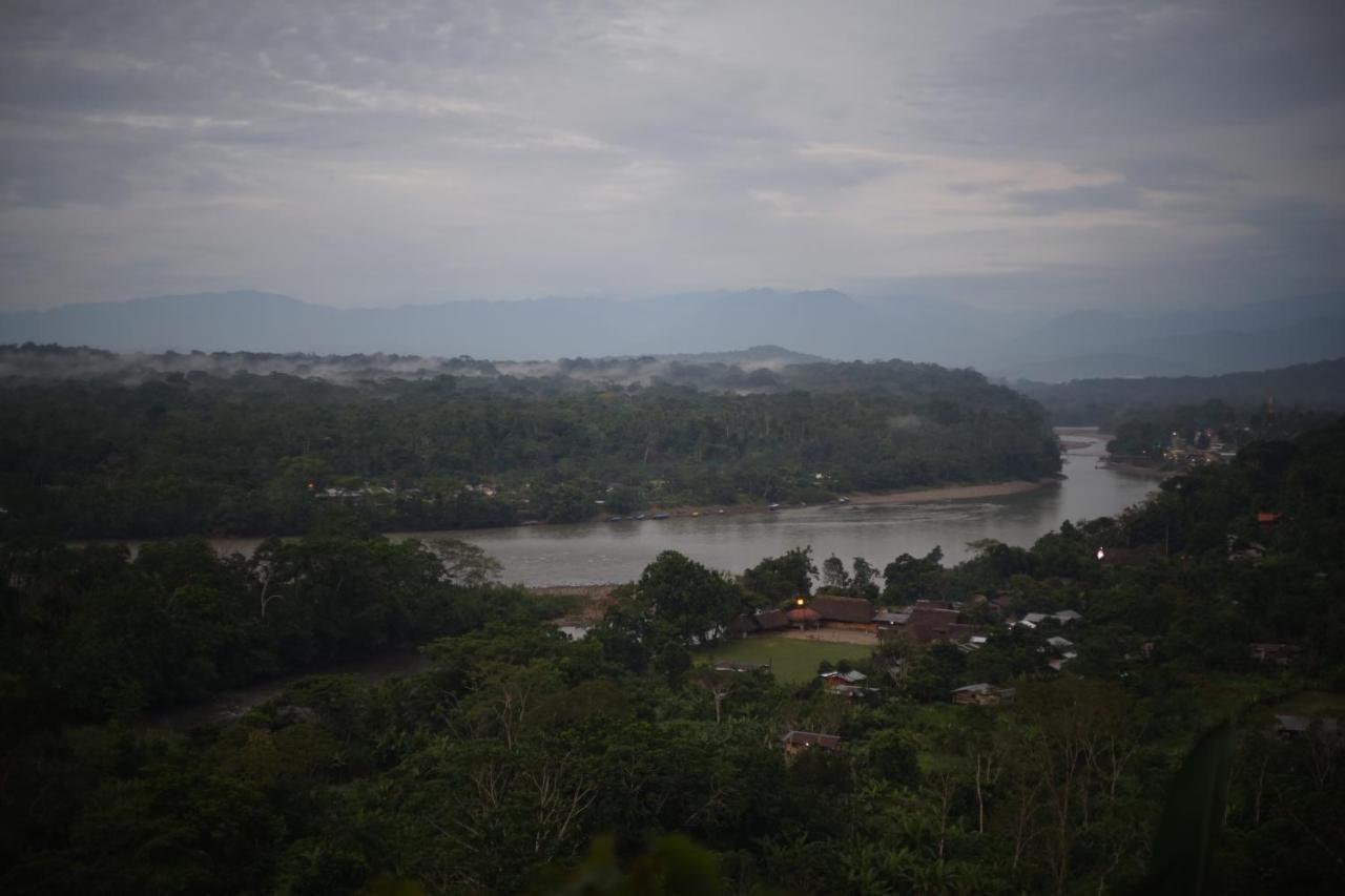 Shipati Lodge Misahualli Bagian luar foto
