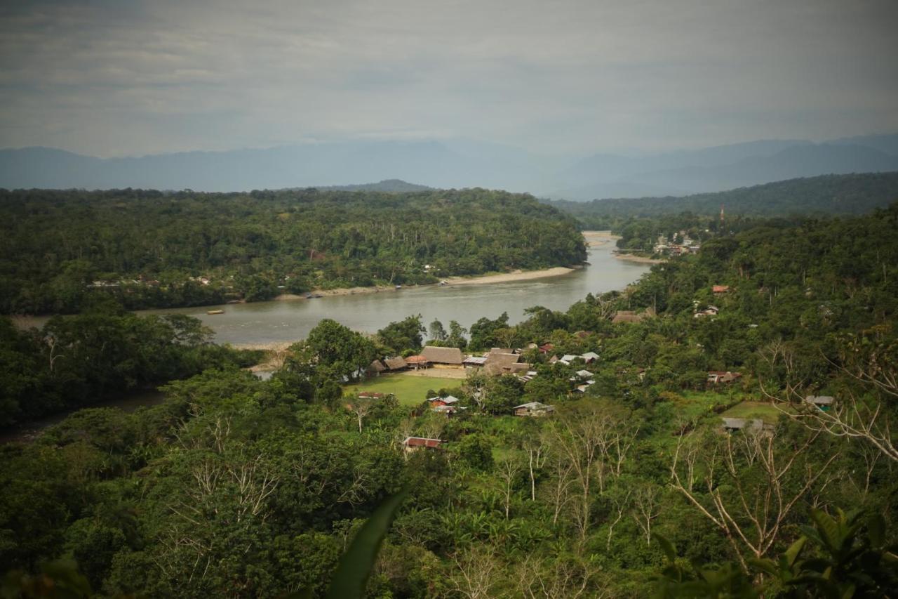 Shipati Lodge Misahualli Bagian luar foto